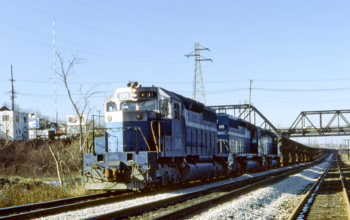 Click for the Photo DE 001 LE&E EB at Center St