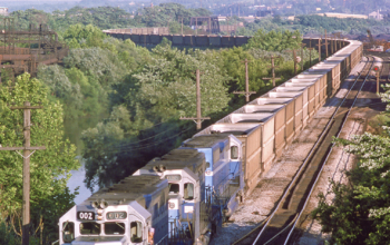 Click for the Photo DE 002 - LE&E Division Street-01