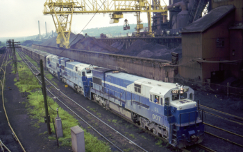 Click for the Photo DE 007 on PRR at Center Street